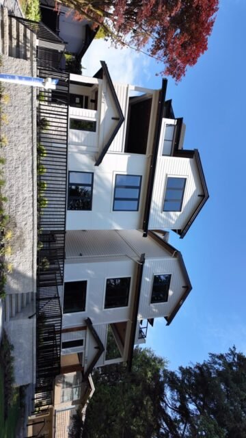 A recent exterior painting job at a beautiful property built by @kfahomes . The units are spectacularly designed inside and out, and it is always a pleasure to collaborate with the KFA Homes Team. 

#construction #painting #contractor #metrovancouver #residential